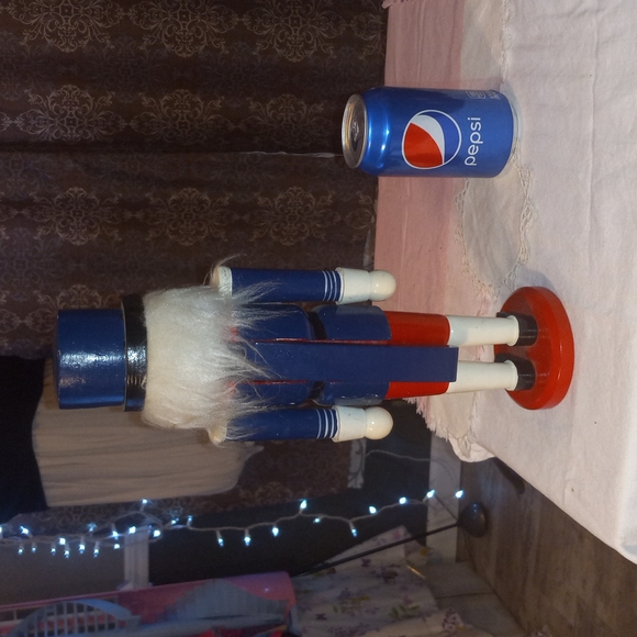 13" vintage functional nutcracker soldier wood hand painted - Picture 3 of 3